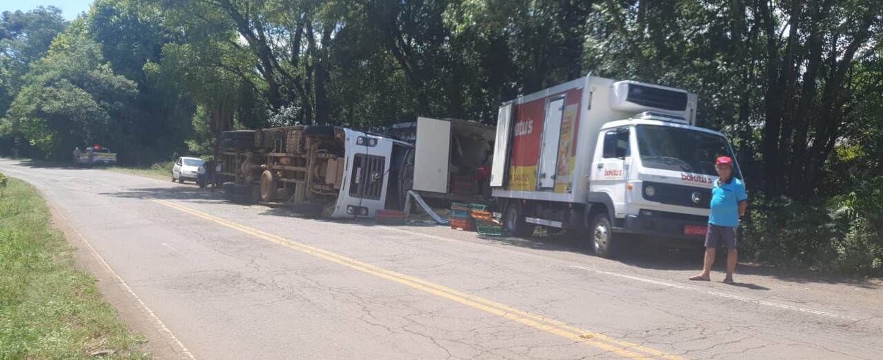 Caminhão com placas de Concórdia se envolve em acidente na SC-150 em Capinzal