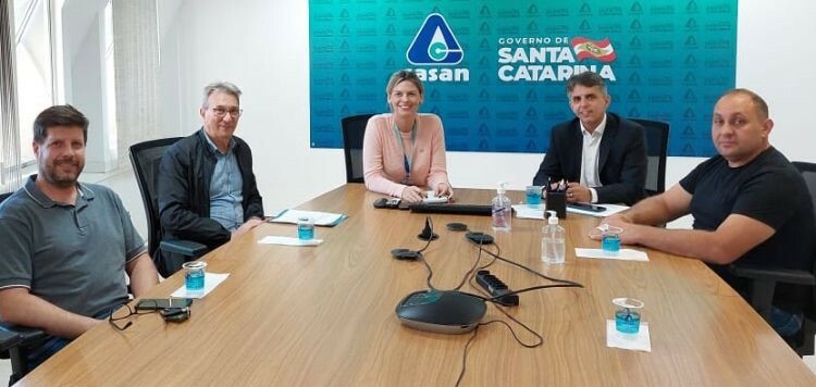 Administração se reúne com a Casan e volta a cobrar o projeto de captação de água no rio Uruguai