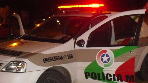 Polícia Militar prende duas pessoas por suspeita de tráfico de drogas em Concórdia