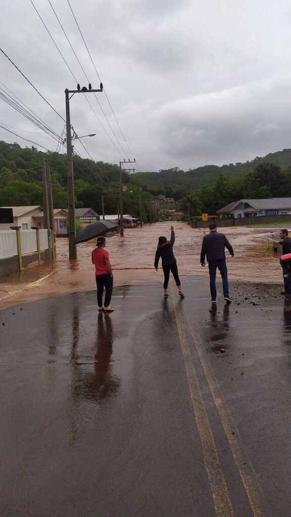 Chuva volumosa causa transtornos em municípios região