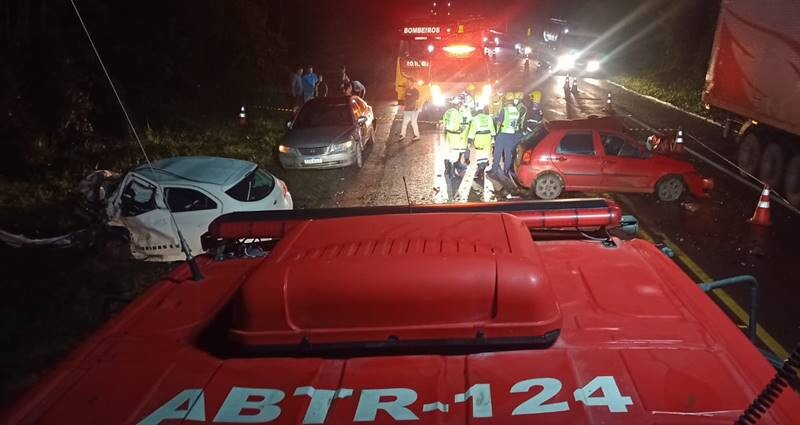 Tragédia: Cinco pessoas morrem e criança fica gravemente ferida em acidente em SC