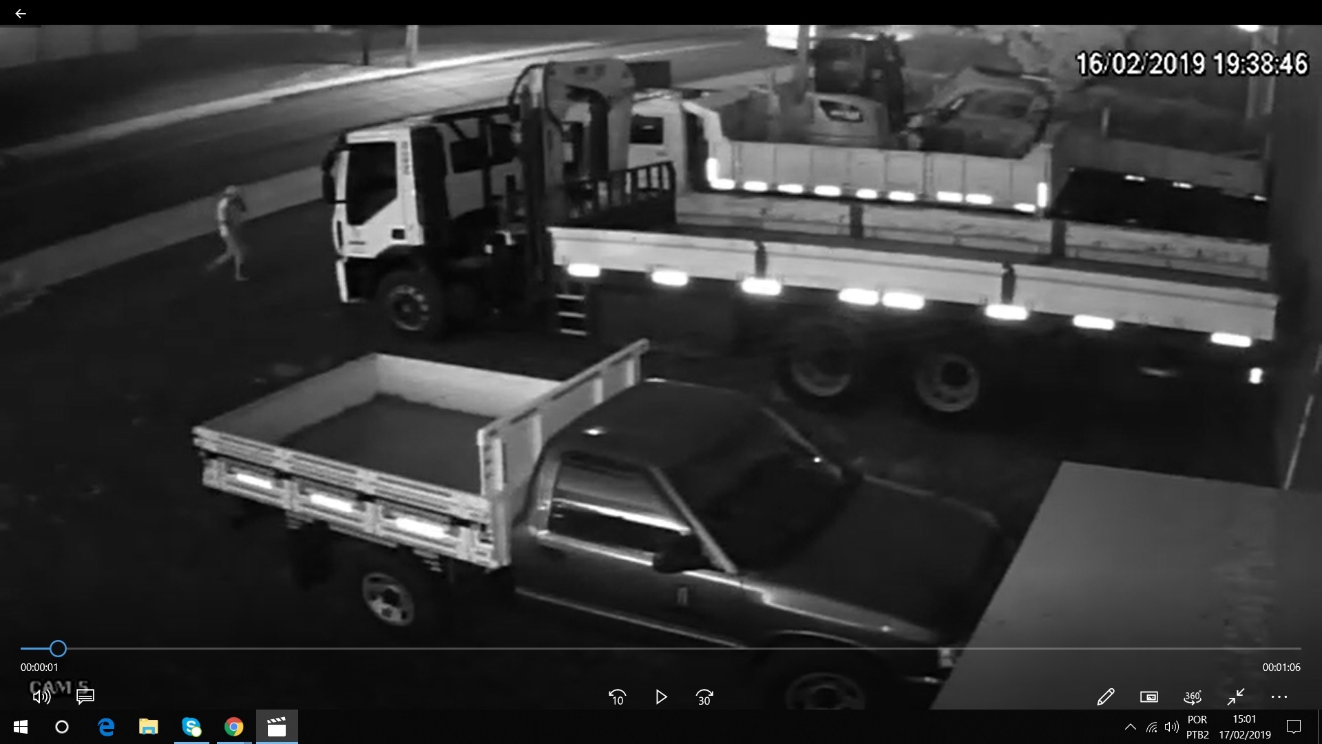 Câmeras de monitoramento flagram furto de caminhão e equipamento em Concórdia