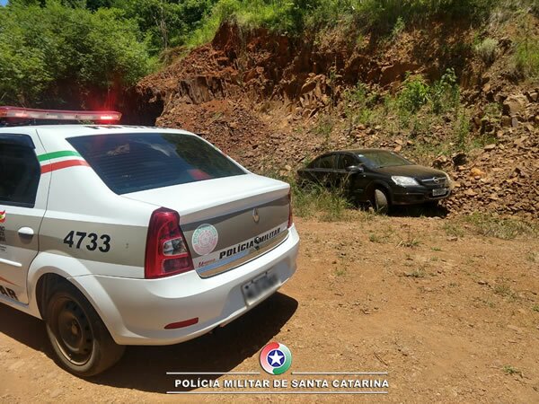 Veículo roubado no interior de Seara é recuperado pela Polícia Militar