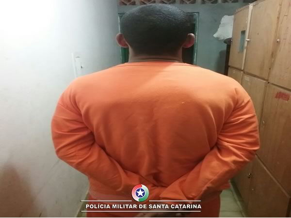 PM de Seara prende homem suspeito de furto