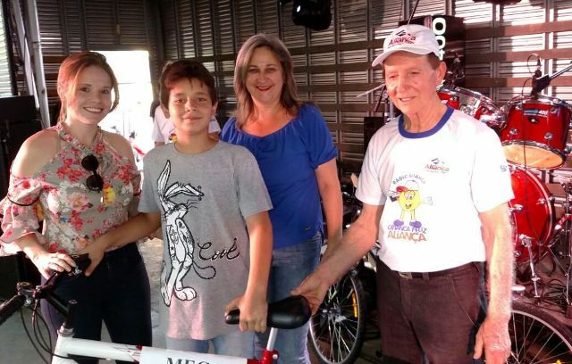 Criança Feliz Aliança sorteou sete bicicletas