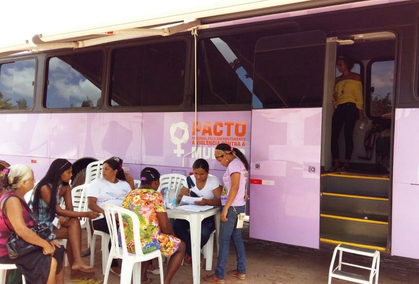 Ônibus Lilás do programa de proteção à mulher chega à Regional de Seara