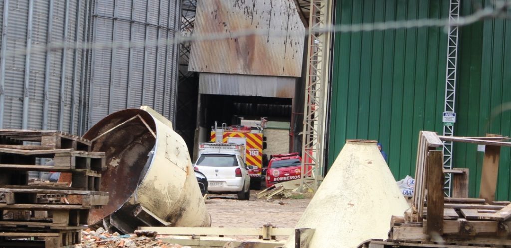 Trabalhador morre ao cair em silo de milho em Joaçaba