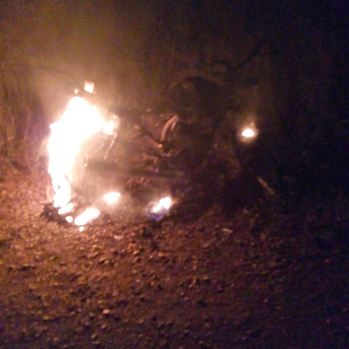 Incêndio destrói moto na Rua 29 de Julho em Concórdia