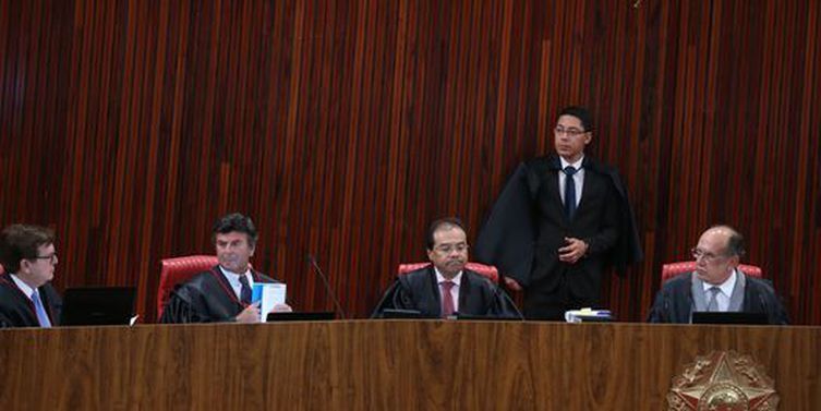 TSE retoma hoje julgamento do pedido de cassação da chapa Dilma-Temer