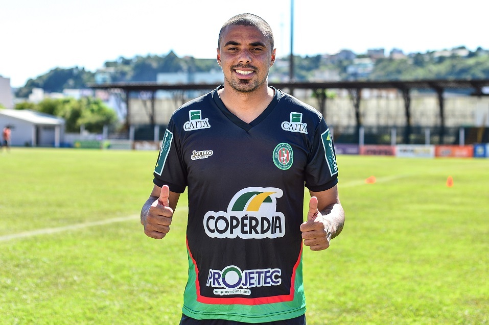 Concórdia apresenta goleiro Zé Carlos, campeão com o Galo em 2017 na Série B