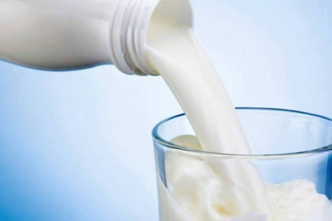 Governo decide anular tarifas sobre importação de leite europeu