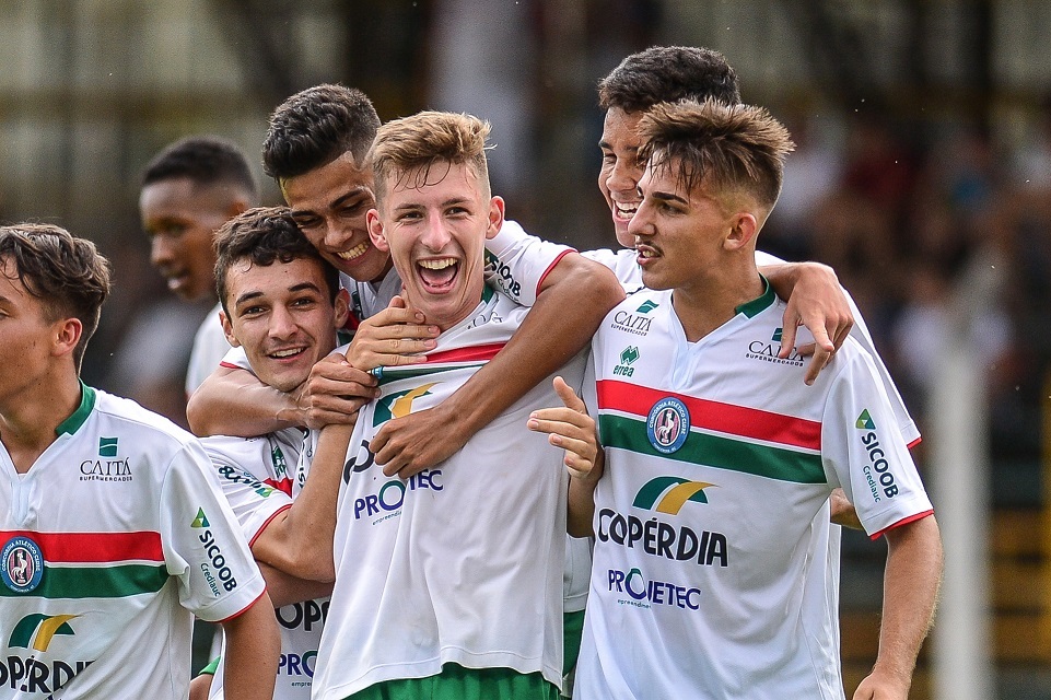 Sub-17 estreia com vitória na Série B do Catarinense