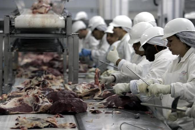União Europeia barra entrada de carne brasileira