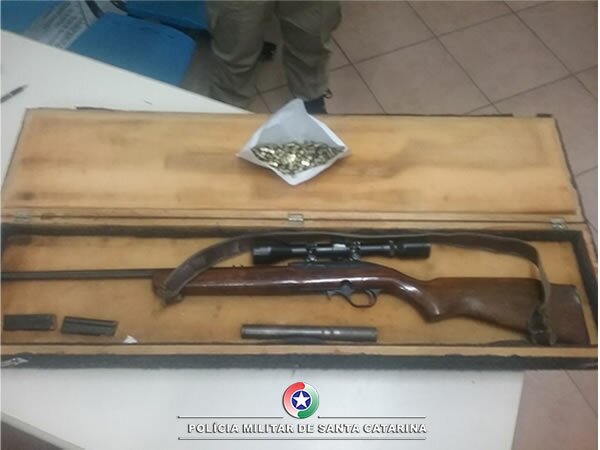 Polícia Militar de Seara apreende arma, munições e um silenciador