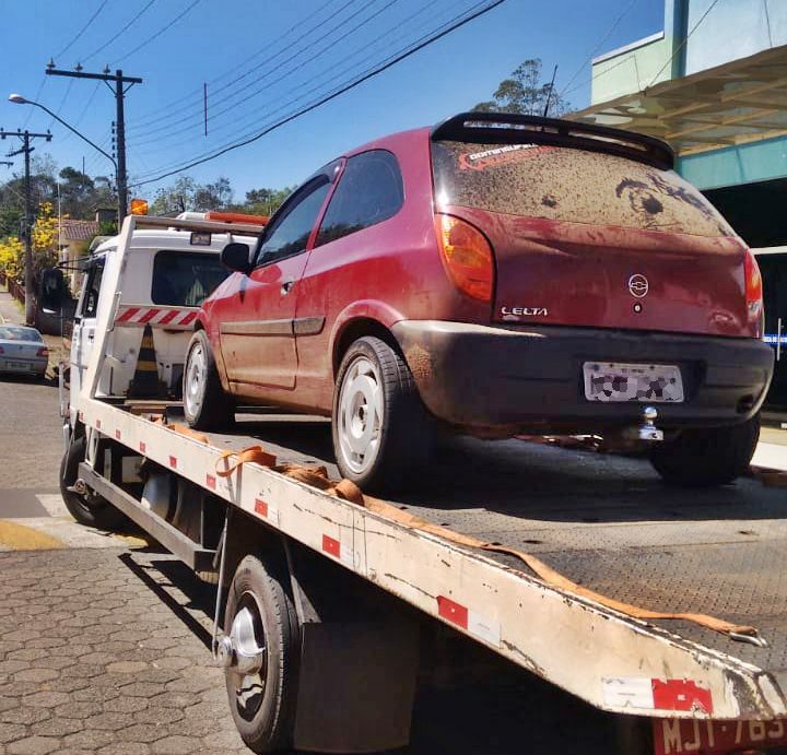 Motorista não obedece ordem de parada da PM em Piratuba e é detido em Ipira