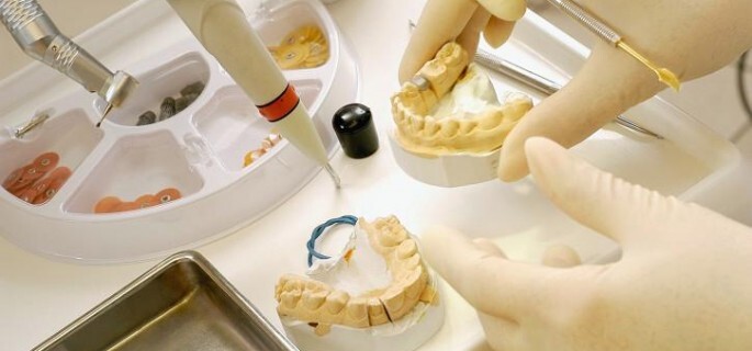 Dois municípios da Amauc contemplados com laboratórios de próteses dentárias