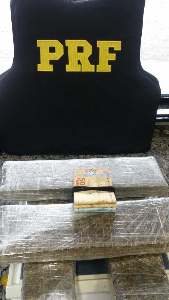 PRF faz apreensão de drogas e de dinheiro na BR-153 em Concórdia